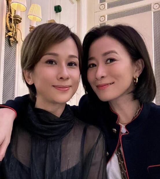 佘诗曼为文颂娴庆生:祝我们的文大小姐健康快乐