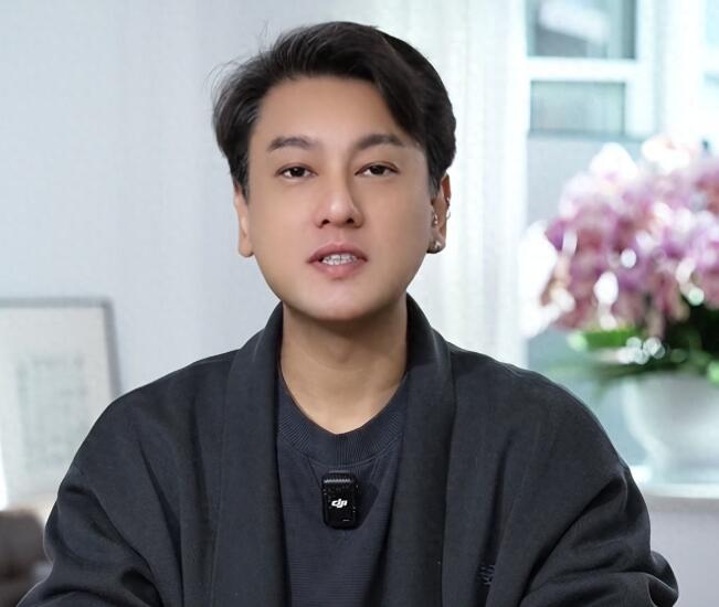 朱孝天回应“被退出F4”:看新闻才知道被踢